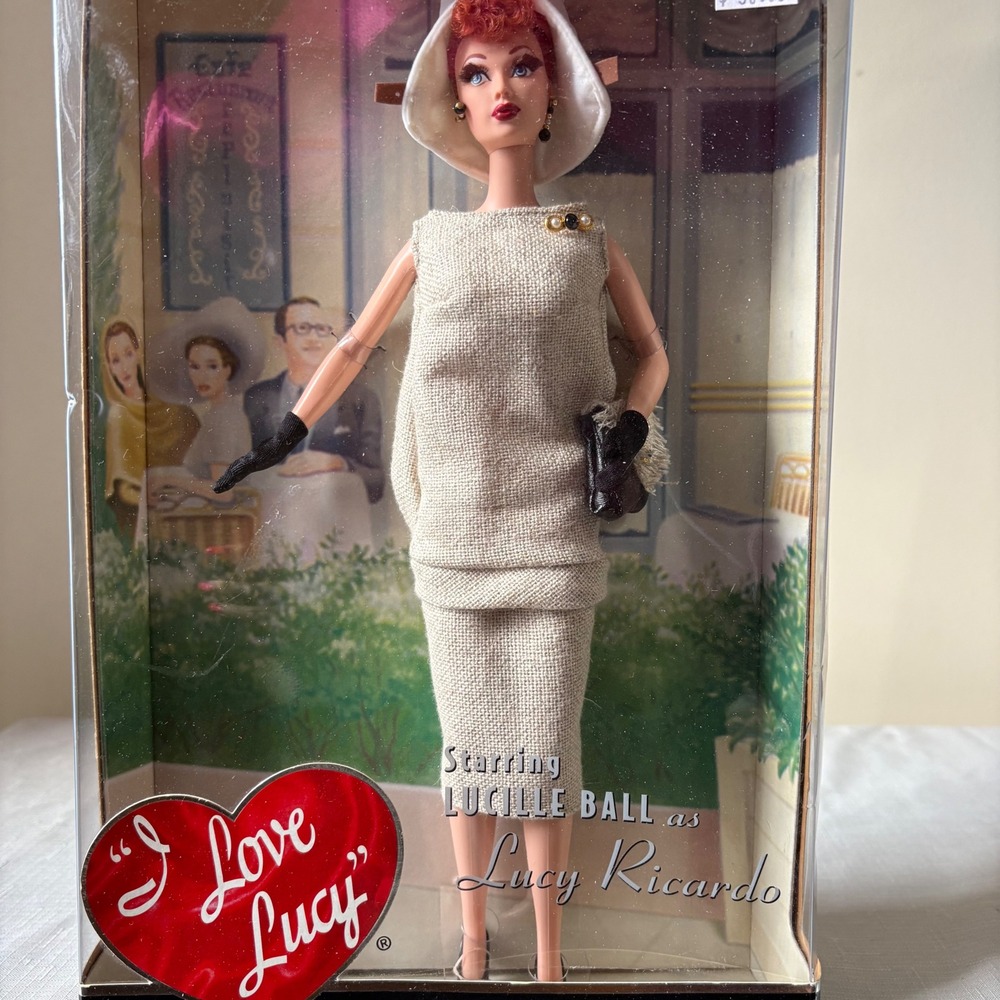 Mattel Barbie I Love Lucy Gets a Paris Gown Episode 147 Doll B0313 NIB 2002